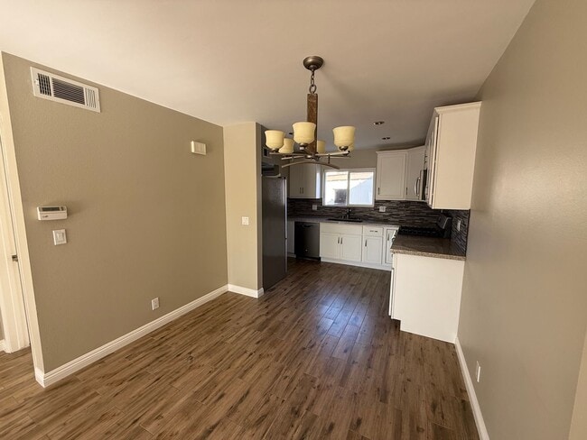 Building Photo - 4038 Argyle Dr