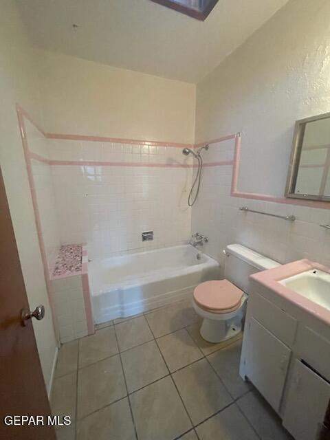 Building Photo - 9752 Blue Wing Dr