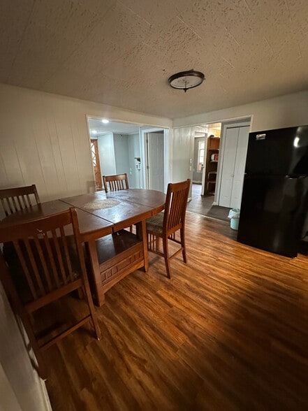 Building Photo - 603 City Blvd