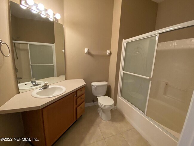 Building Photo - 7990 Baymeadows Rd
