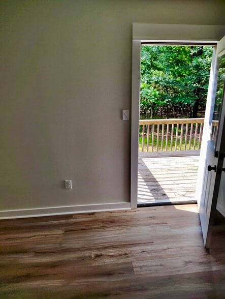 Building Photo - 7002 Old Tom Box Rd