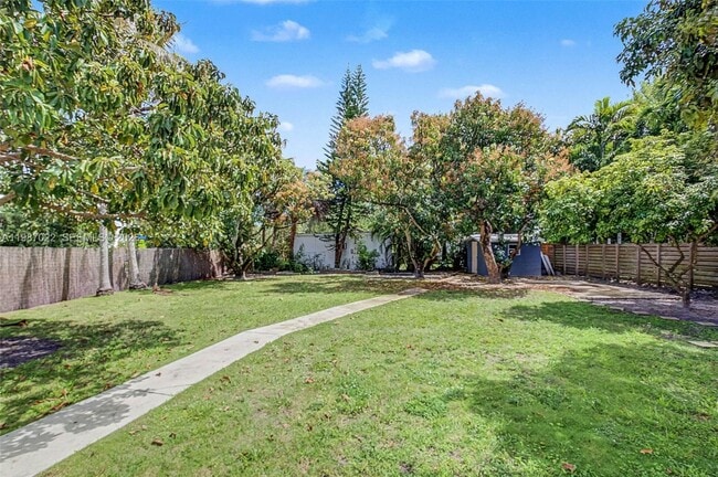 Building Photo - 7601 SW 59th Ct