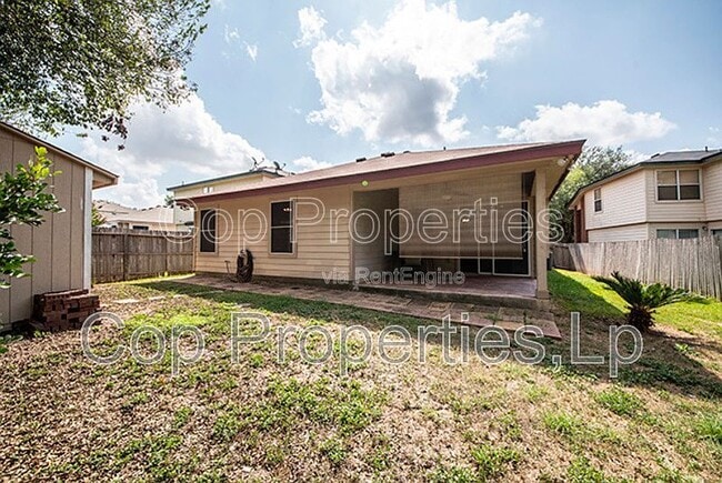 Building Photo - 7127 Still Hollow Dr