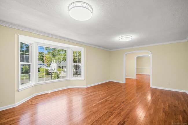 Building Photo - 20 Rosina Rd