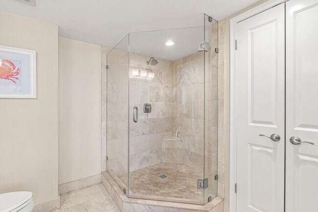 Building Photo - 4200 N Ocean Dr