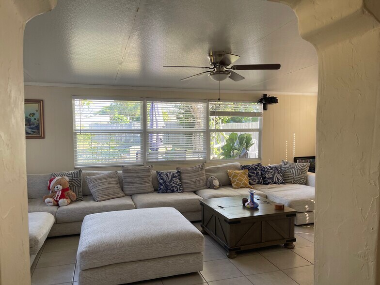 Building Photo - 2906 Sandpointe Dr