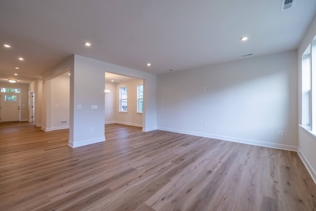 Building Photo - 11541 Chapman Ml Dr