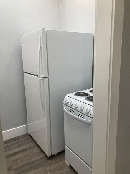 Kitchen - 231 2nd Ave NE