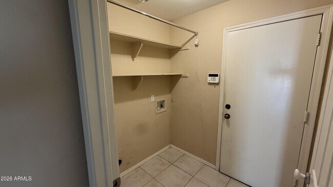 Building Photo - 4624 W Chicago St