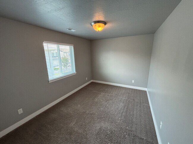 Building Photo - 5169 E Moonlight Ln