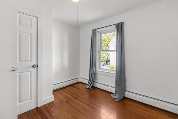 Building Photo - 30 Catherine St