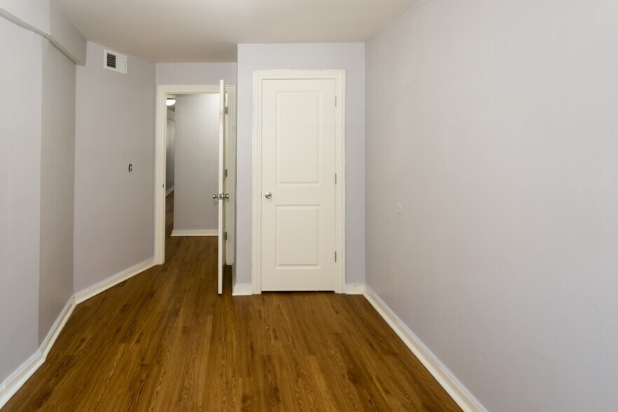Building Photo - 4408 N Hazel St