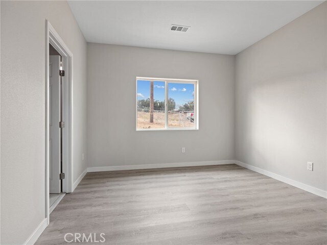 Building Photo - 8411 Buckthorn Ave