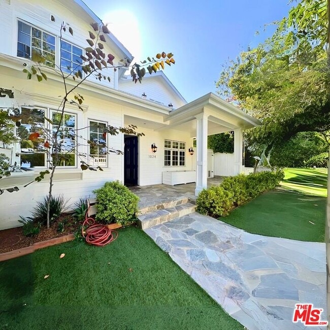 Primary Photo - 1024 23rd St