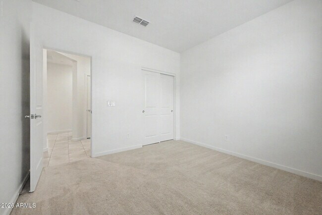 Building Photo - 21415 W Holly St