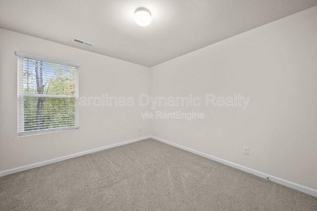 Building Photo - 711 Lackey St