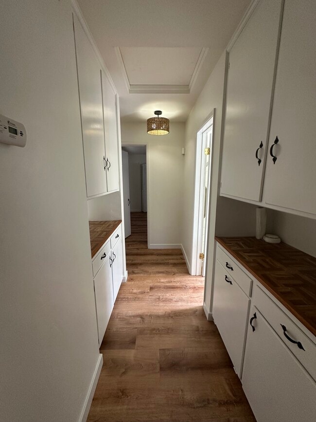 Building Photo - 4370 Calavo Dr