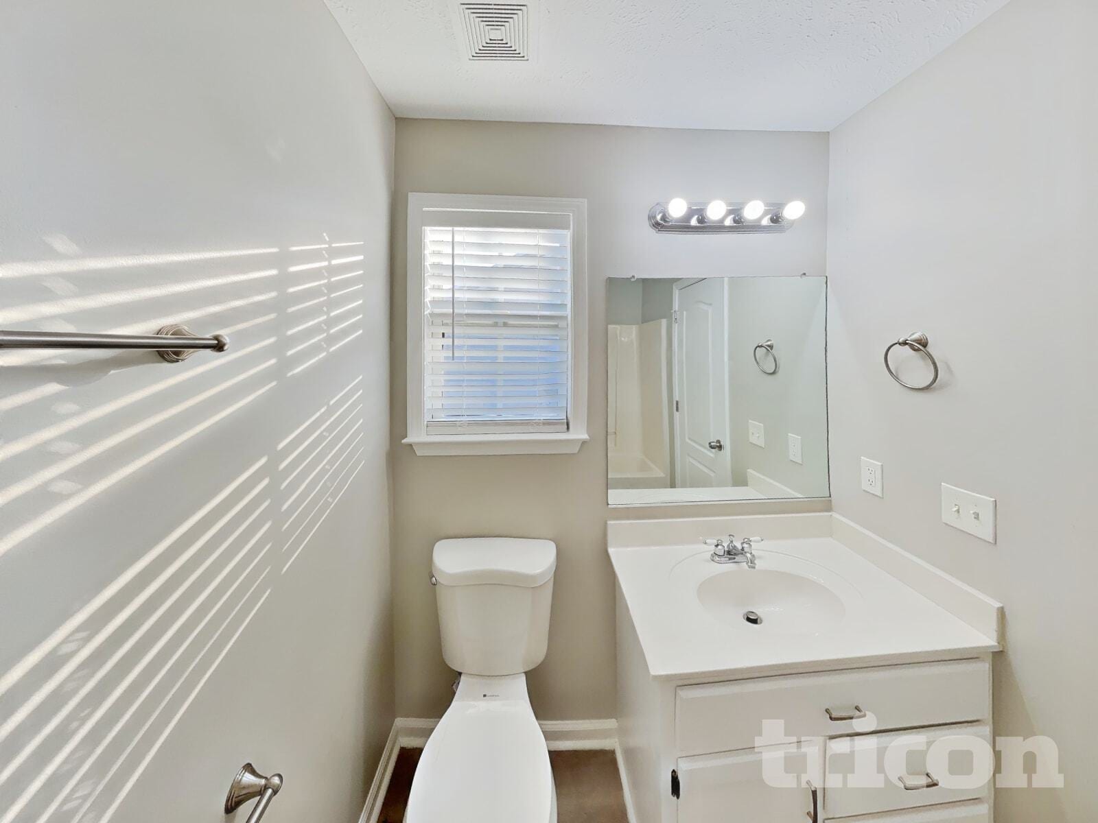 Building Photo - 531 Winning Dr