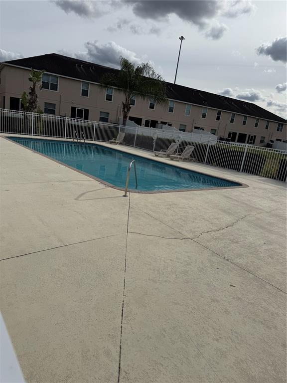 Building Photo - 27515 Desert Willow Way