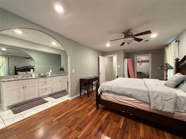 Building Photo - 7024 Red Bud Ln