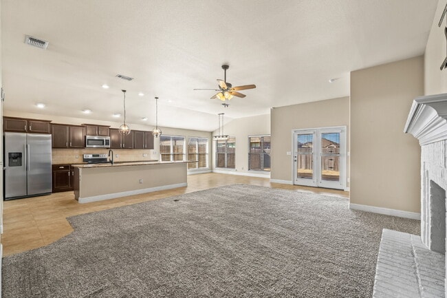 Building Photo - Beautiful 4/3/2 in Frenship ISD