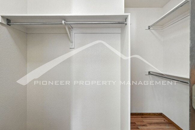 Building Photo - Charming Home with Central AC and Gas Fire...