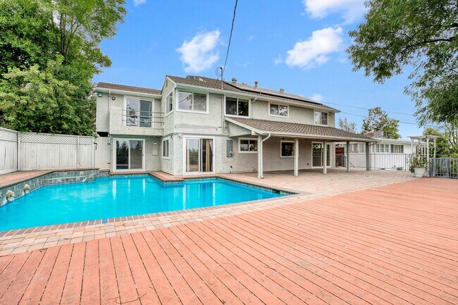 Building Photo - FALL IN LOVE with a Woodland Hills View