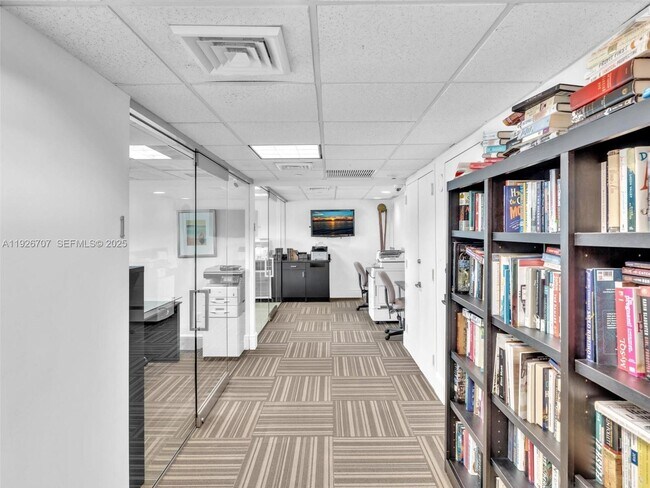 Building Photo - 650 West Ave