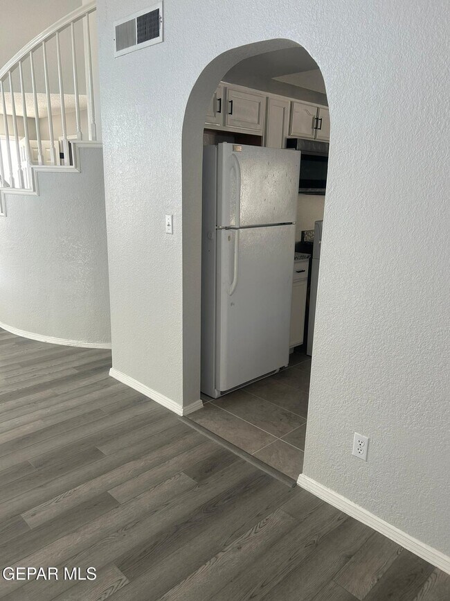 Building Photo - 7401 Le Conte Dr