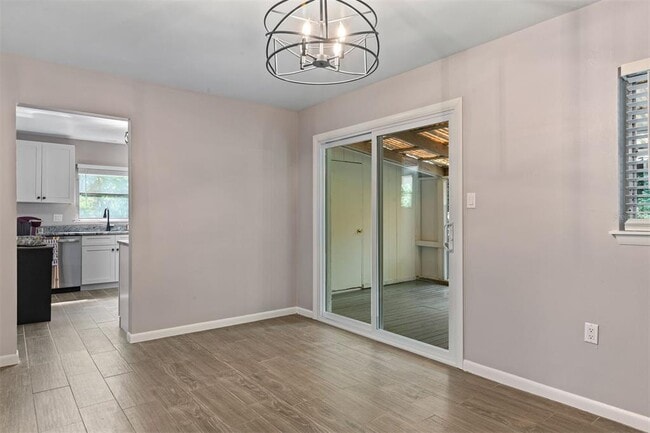 Building Photo - 4721 SW 47th Wy