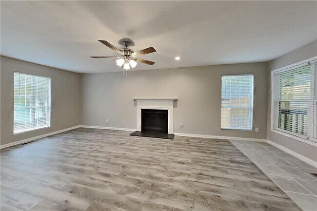 Building Photo - 5105 N Bridges Dr