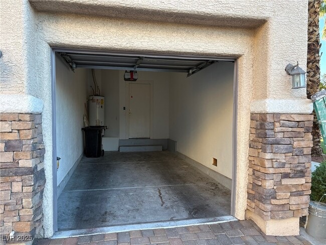 Building Photo - 67 Dow Jones St