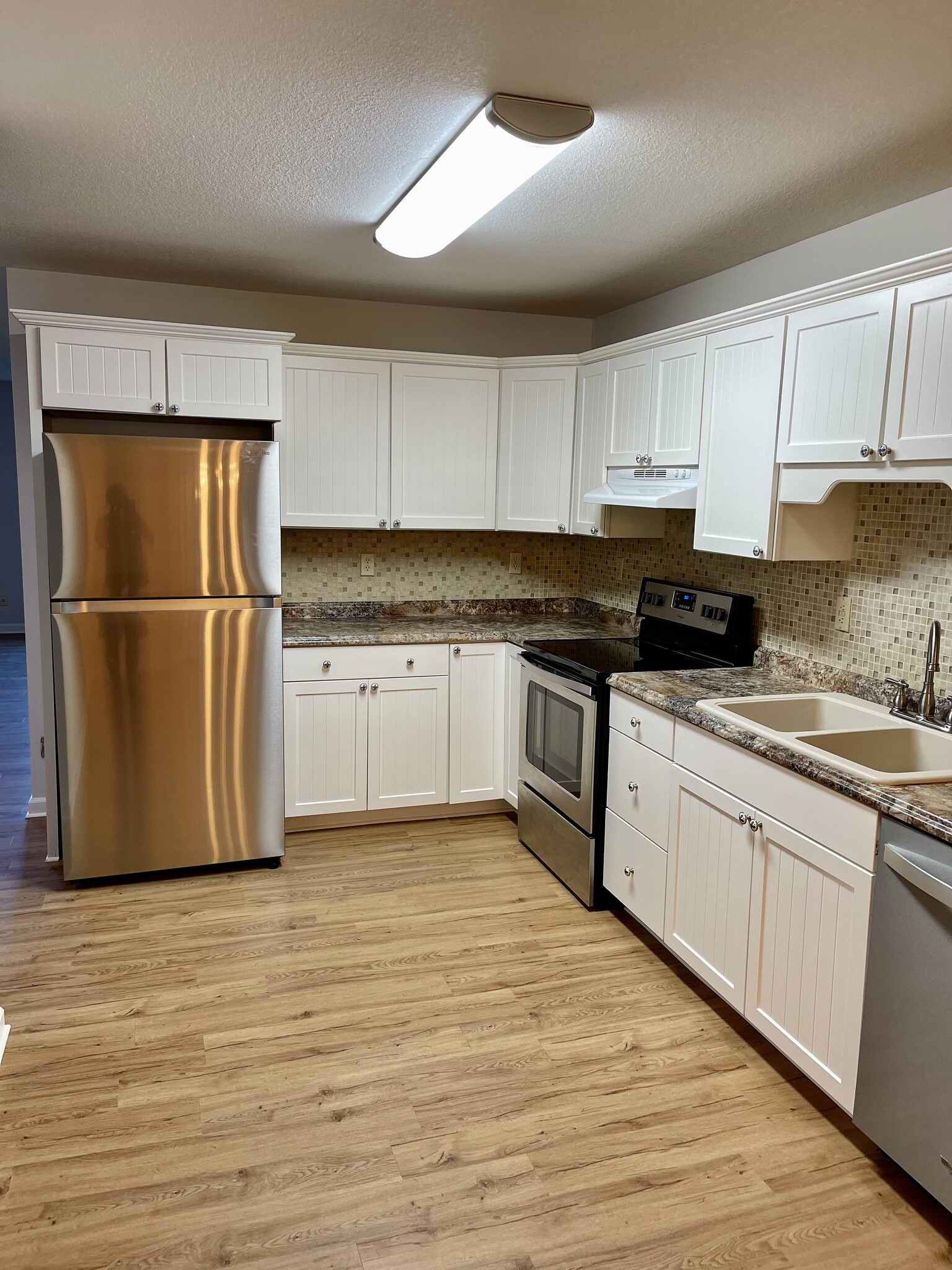 Kitchen 2 - 799 Tamarack Ct