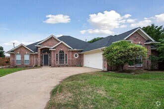 Building Photo - Gorgeous Cul-d-Sac home in Coveted Mansfie...