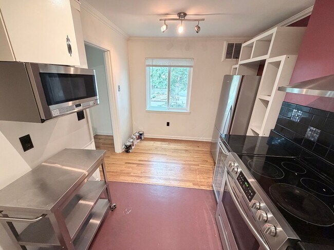 Building Photo - 2bed/1bath Sullivan's Gultch Condo