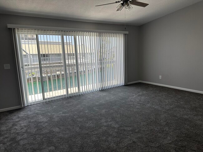 Building Photo - 4949 N Hwy A1A