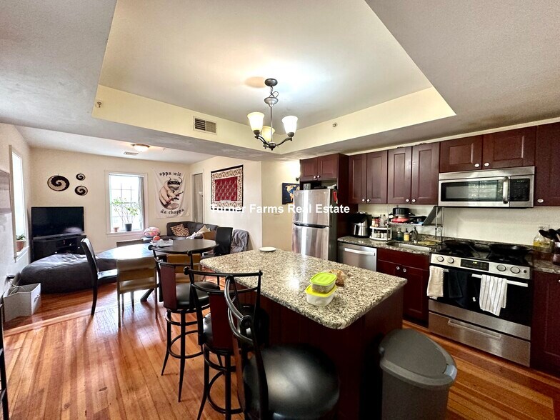 Primary Photo - 107 Fisher Ave