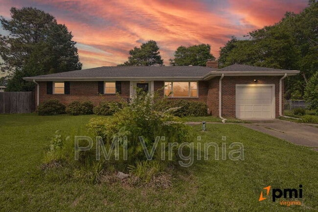 Building Photo - 4012 Nina Dr