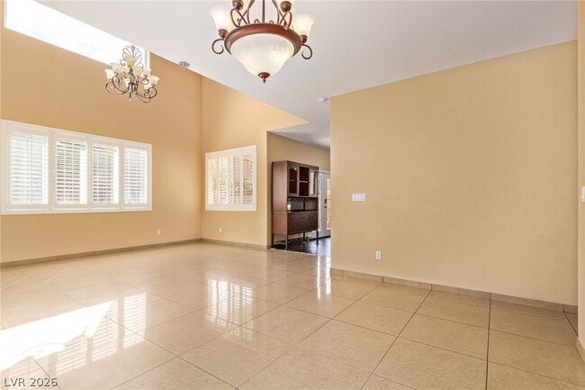 Building Photo - 1477 Rancho Ridge Dr