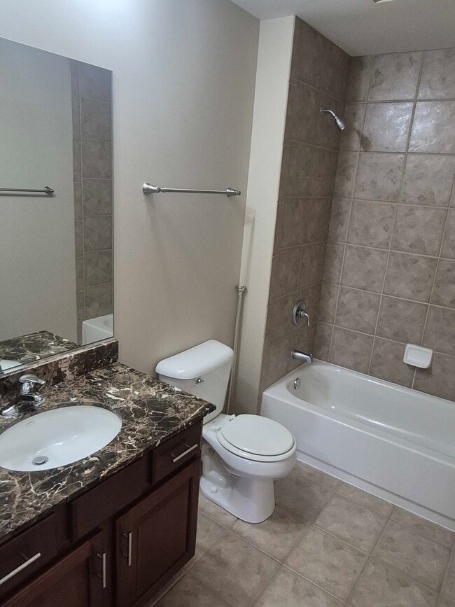 Building Photo - 1479 N Milwaukee Ave