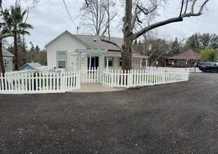 Building Photo - 4107 Smallwood Ln