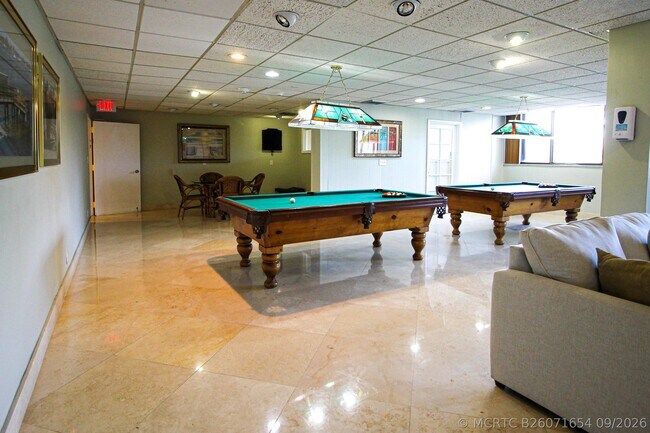 Building Photo - 5600 N Flagler Dr