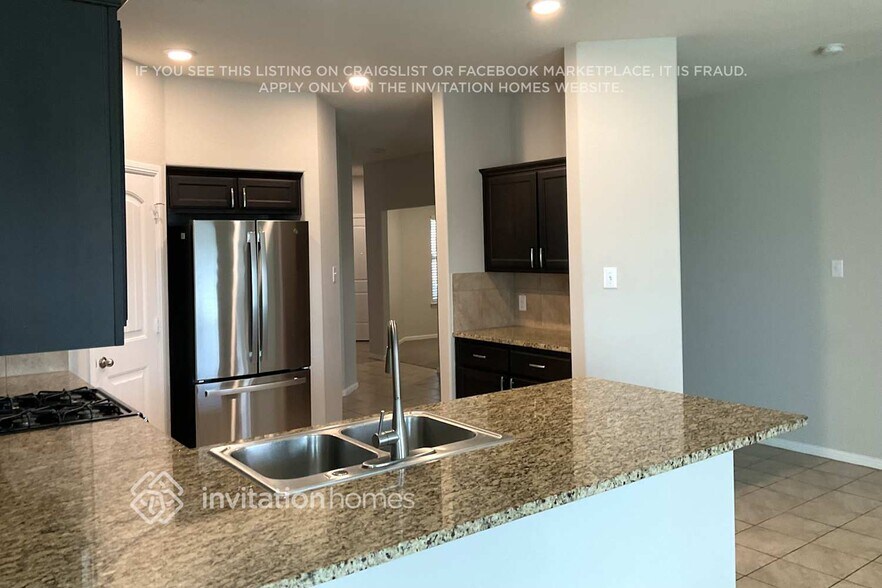 Building Photo - 848 Wylie St