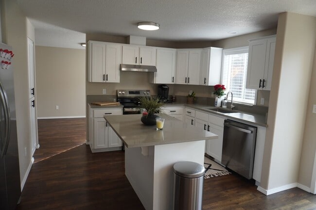 Building Photo - 16409 NE 31st St