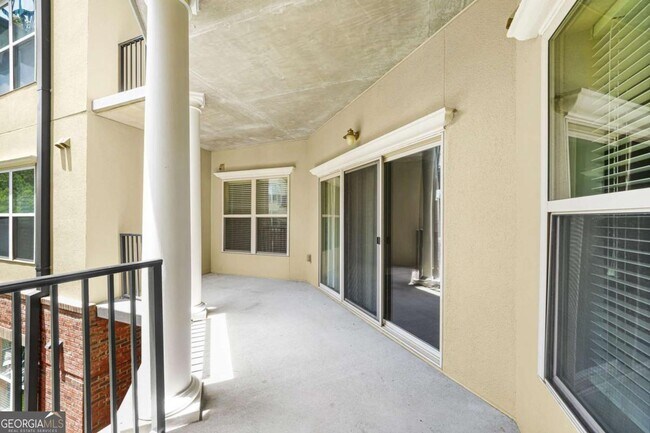 Building Photo - 200 River Vista Drive