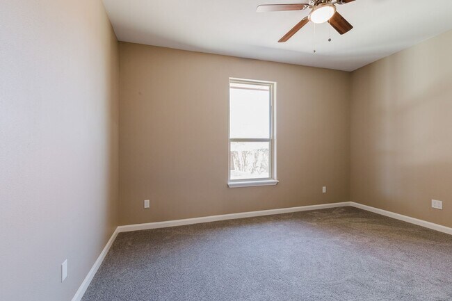 Building Photo - 4060 Wood Loop
