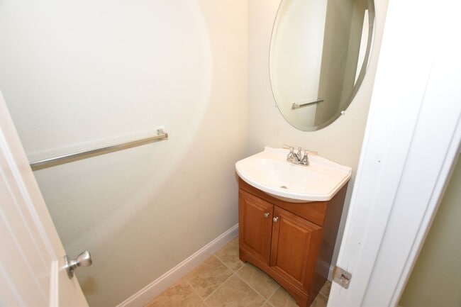 Building Photo - 4923 Krick St