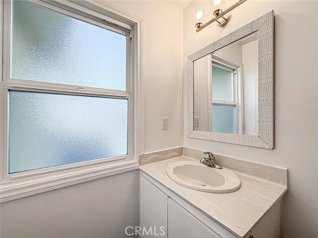 Building Photo - 5625 Slicers Cir