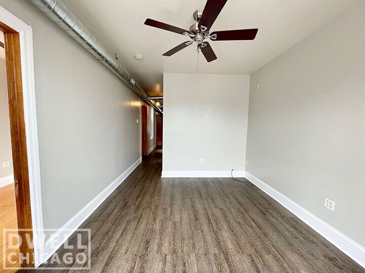 Building Photo - 2636 W Cermak Rd