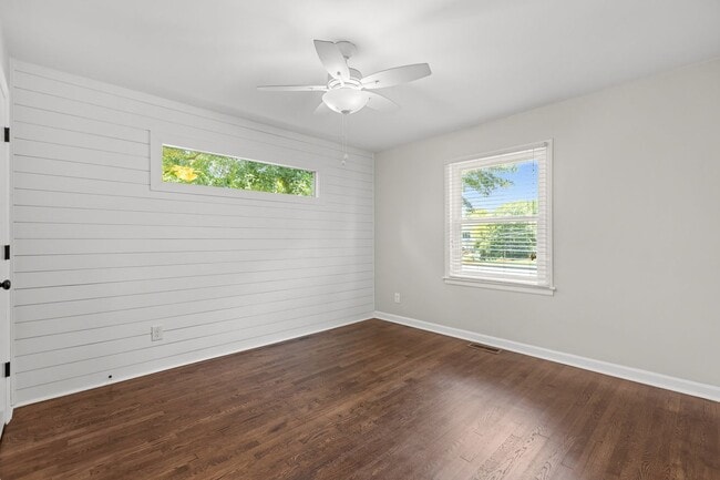Building Photo - Adorable, Modern 3 Bedroom Ranch near Downtown Raleigh - Gorgeous finishes, open floorplan, updat...